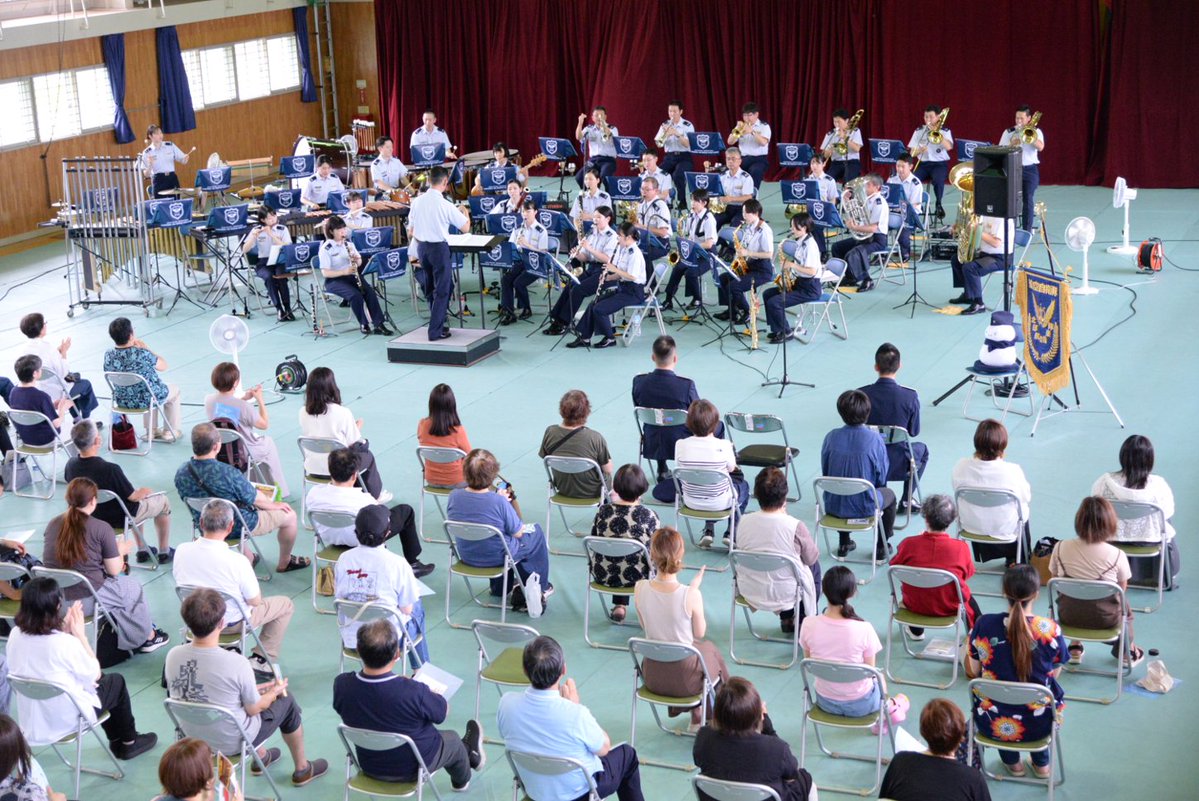 ＃八雲分屯基地 は、7月19日（土）に、＃北部航空音楽隊 による ＃創立48周年記念演奏会 を行い、町内外からの多くの来場者を魅了しました。
来場者からは、「もっと沢山の人に聴かせてあげたい！」、「素晴らしい演奏をありがとう。」等のお言葉をいただきました。
＃航空自衛隊