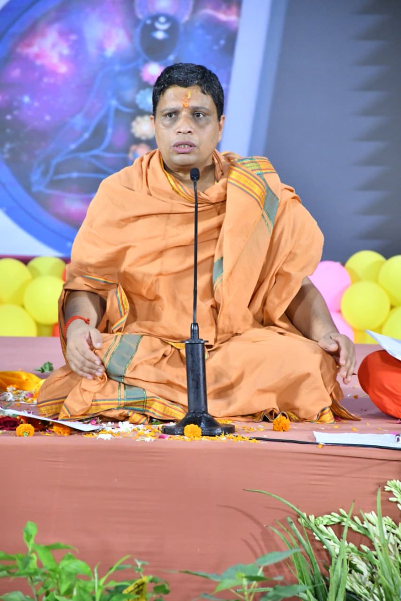 आयुर्वेद शिरोमणि आचार्य बालकृष्ण जी महाराज की पहल पर स्कूल पाठ्यक्रमों में स्थानीय औषधियों पर आधारित आयुर्वेद शिक्षा को जोड़ा जा रहा है।
#जड़ीबूटीदिवस
Acharya BalkrishnaJi Maharaj