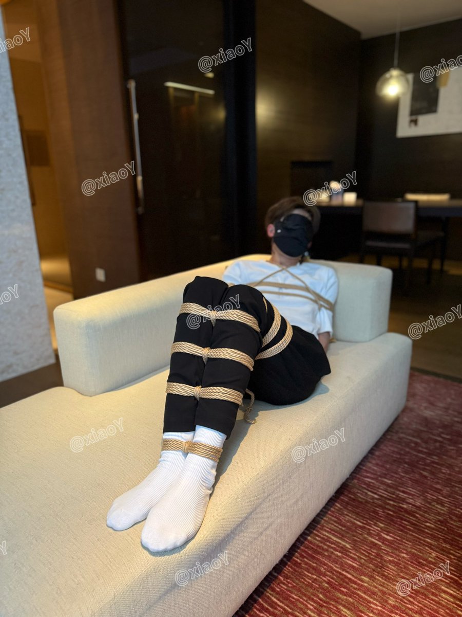 keke25888's tweet photo. 今天是真被捕获了
#挠脚心 #瘙痒 #tickle #tk #挠痒痒 #挠痒 #白袜 https://t.co/jlIIDGkSWy