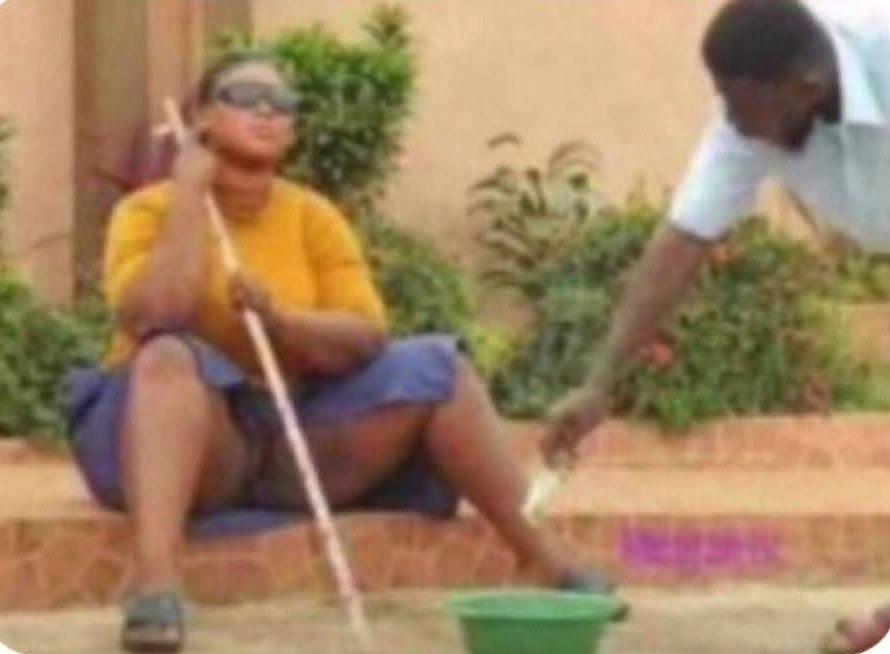 Nze kyova olaba kati nyamba bamuzibe boka 😂🙌