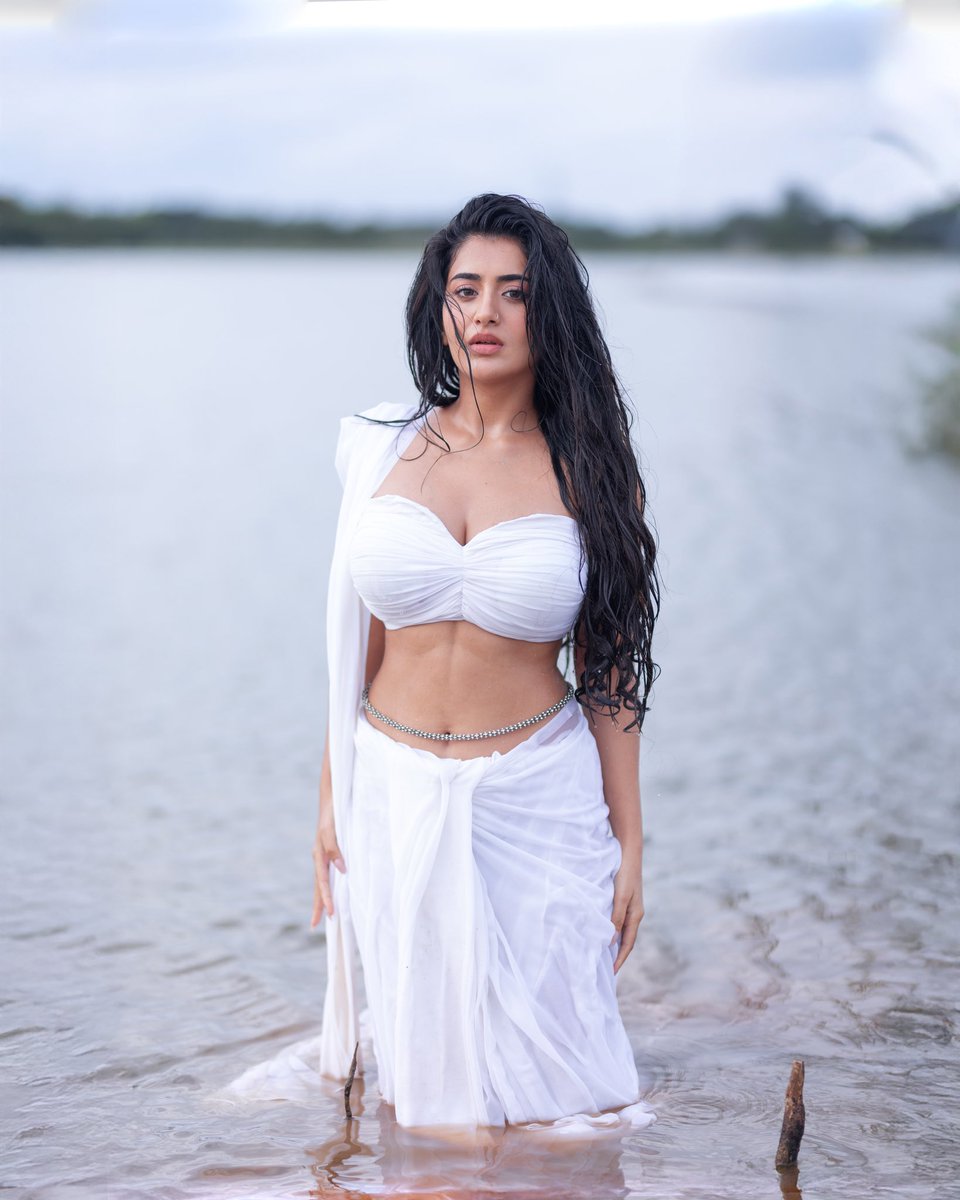 Rashi singh tweet media