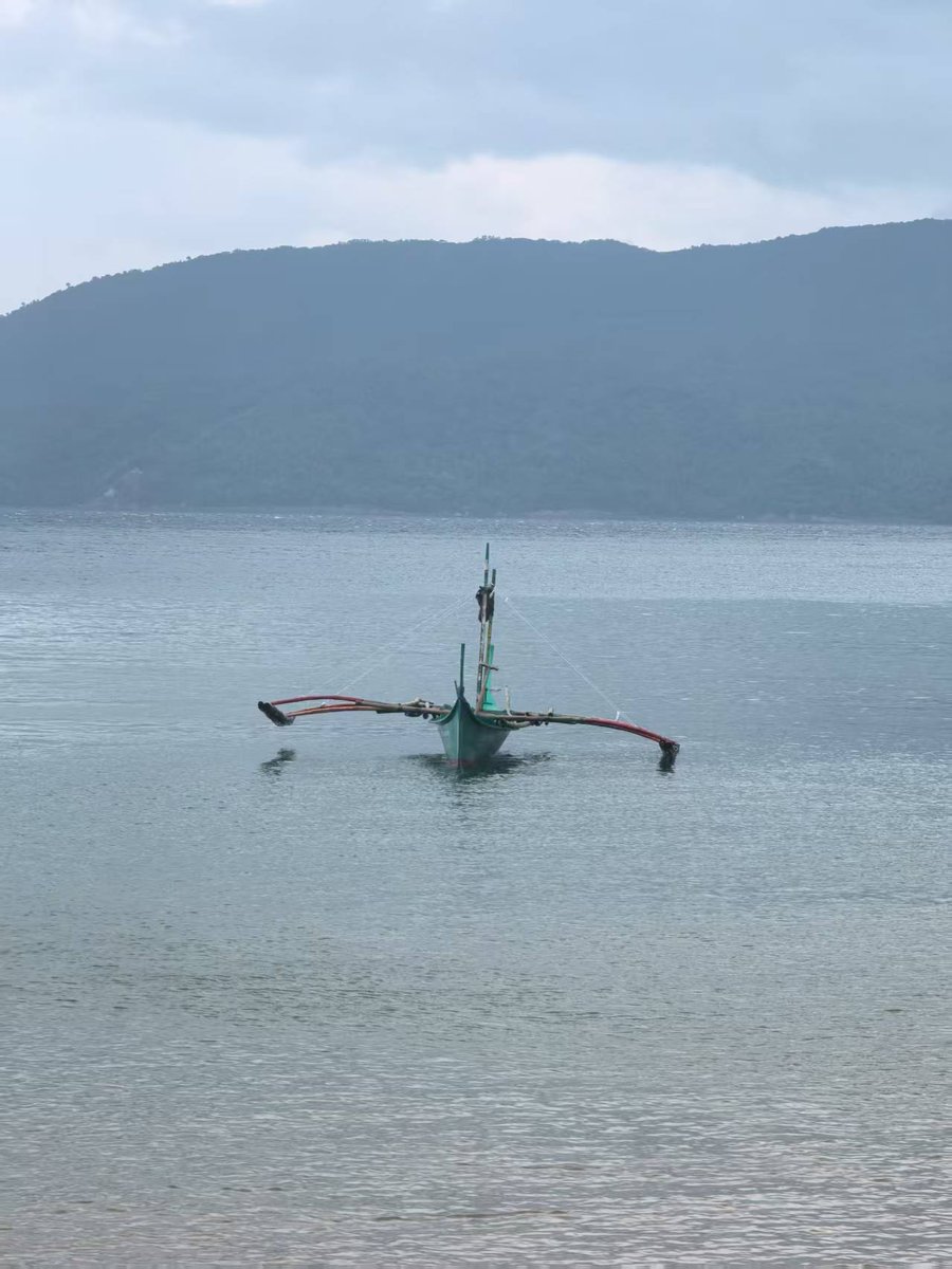 TechY6582's tweet image. Where the sea meets serenity — a glimpse of coastal life in the Philippines.