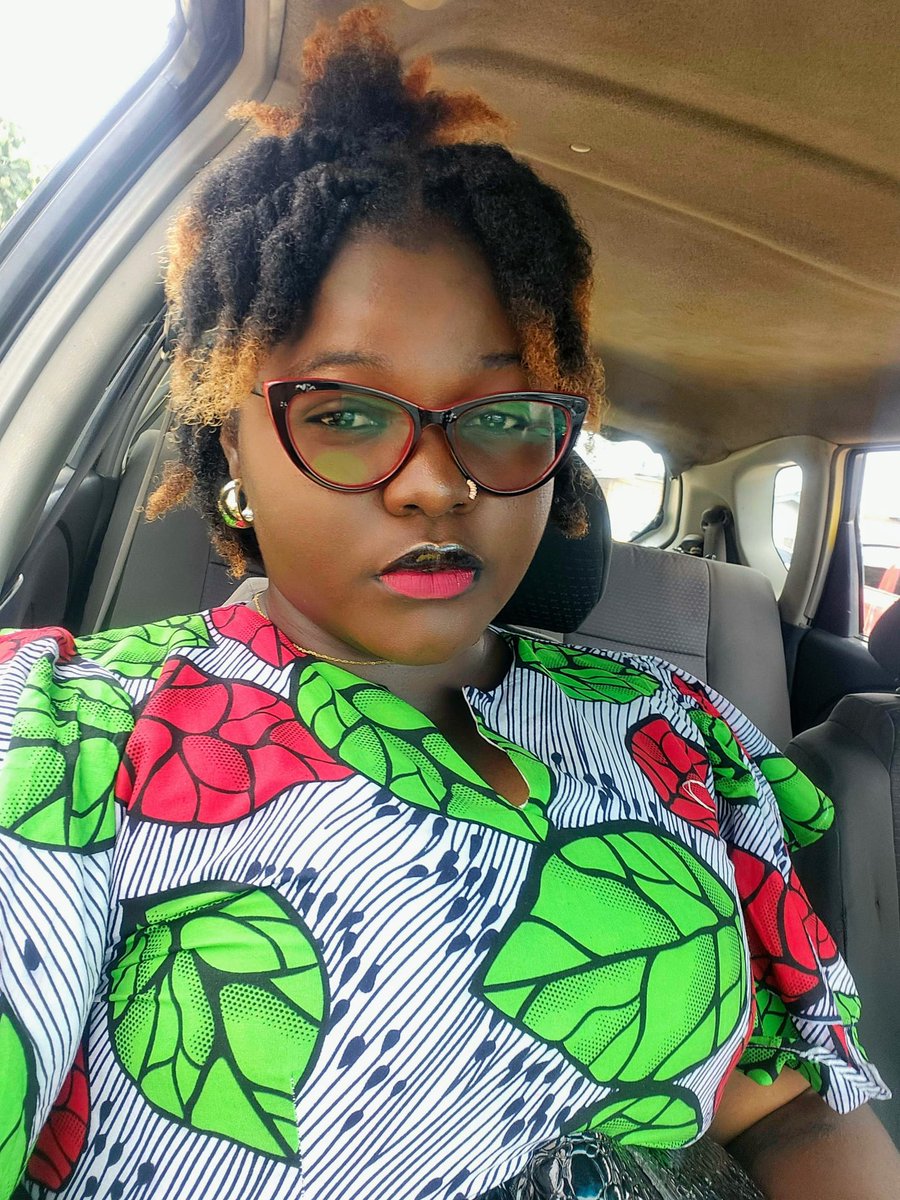 Who tried to feed me waakye in my dream yesterday nu? I didn’t eat cos you no add wele ne kosua. Next time fa waakye sacora no kɔ ma wo wɔfa wɔ ne daeɛm wate 🤨🤨!