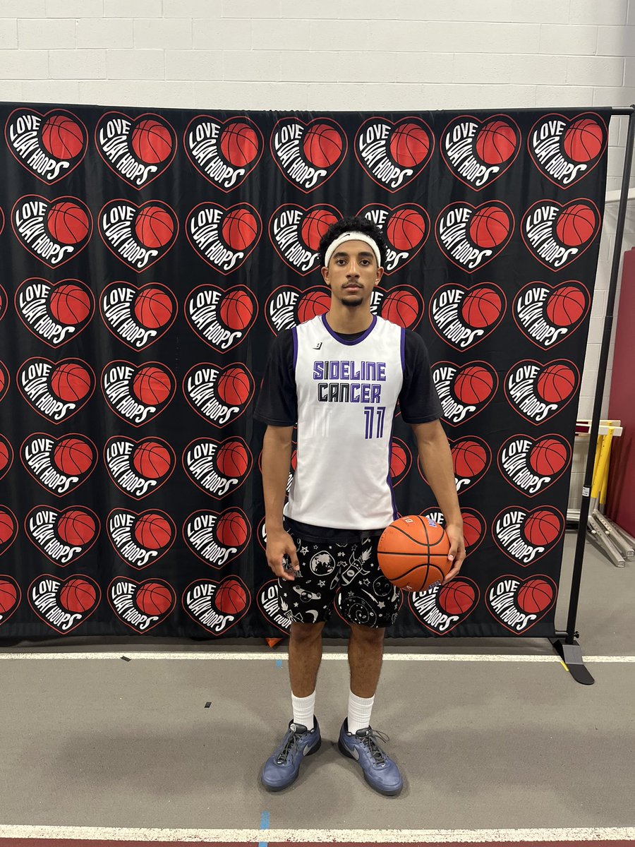 3:00 POTG Boys Varsity divisions Sideline cancers Kingston Mckoy with 23 points in and win over North east sports 

#Lovedayhoops
#FlexV