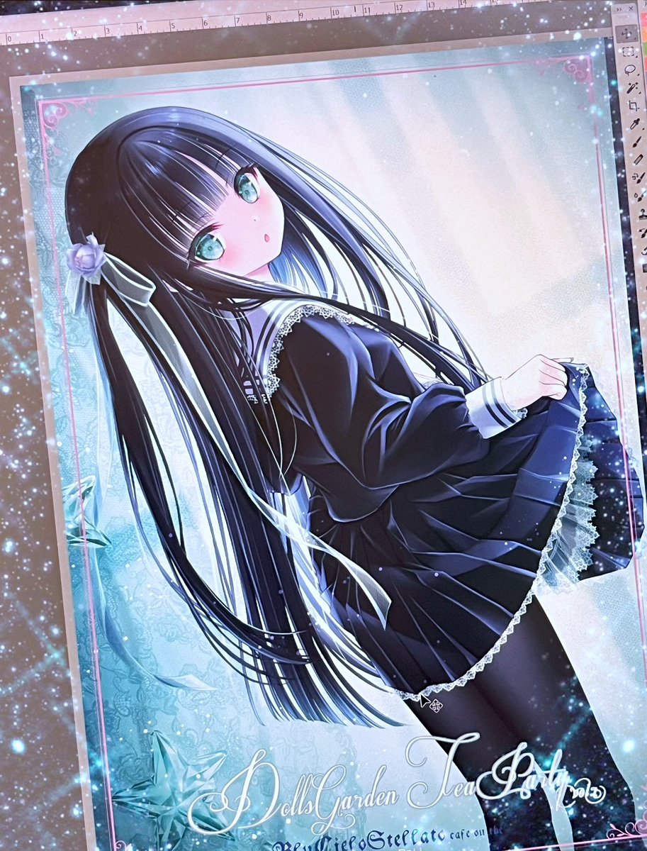 C106の新刊、2冊目の入稿が無事に終わりました✨✨入稿直後でお疲れなところ先生にお願いしまして、PCの画面の写真撮らせていただきました💙振り向くブルーシエロちゃんが可愛いです💙
夏コミ新刊2冊出ますので✨宜しくお願い致します☺️💖
ぬいぐるみも本日までなので、後数時間宜しくお願い致します🐰