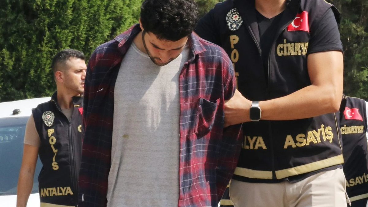 Nida Nazlıer’i öldüren erkek tutuklandı

kaosgl1.org/haber/nida-naz…