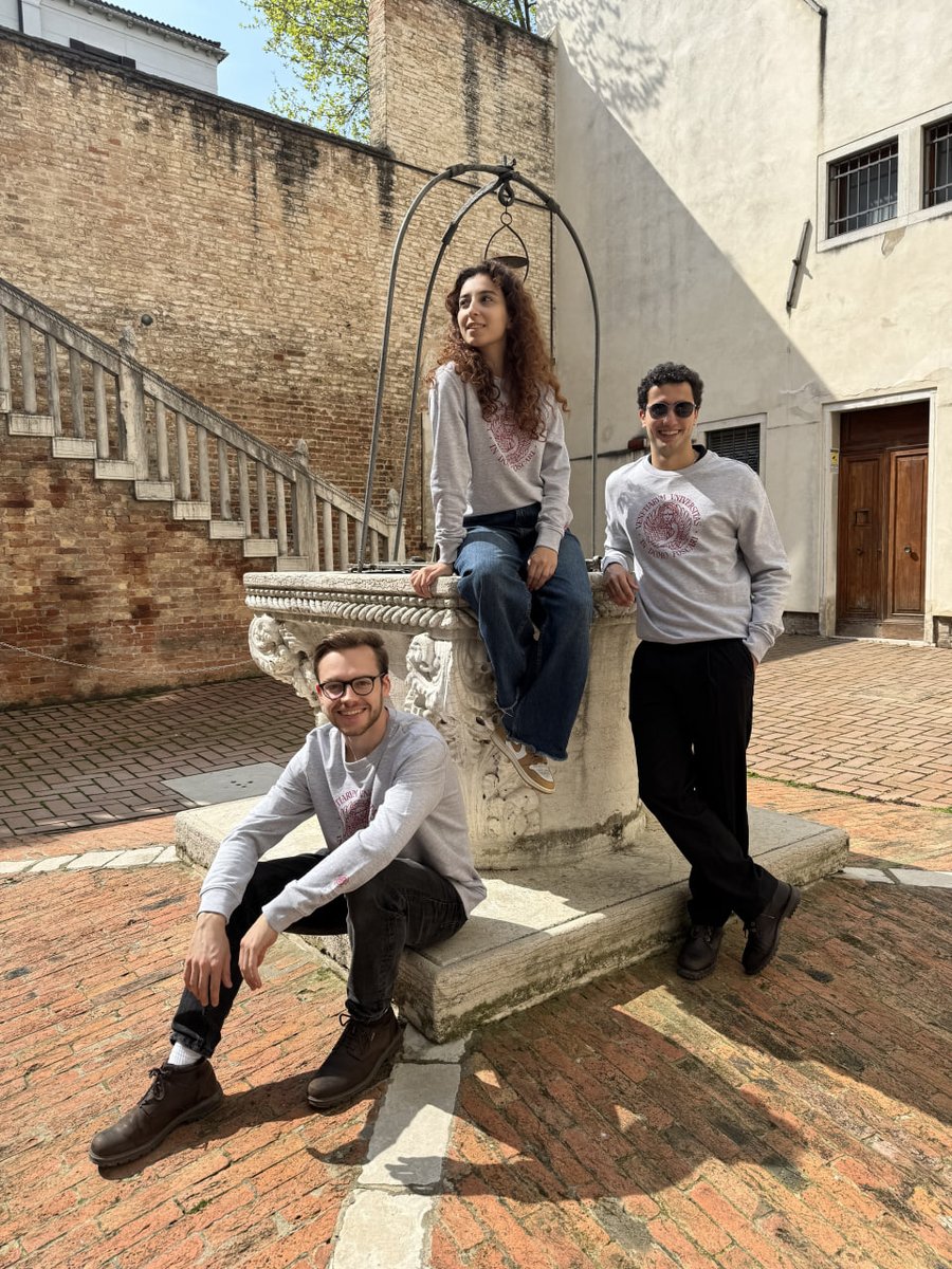 🚨 Tic tac tic tac… i saldi estivi del Ca’ Foscari Shop stanno per finire!
Approfitta subito degli sconti fino al 40% su prodotti selezionati.

👉 cafoscarishop.it