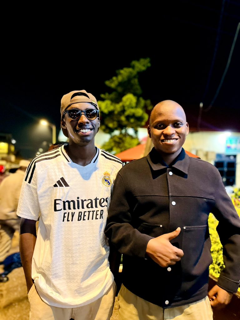 UMPERUKA CYERA (@umperukacyera0) on Twitter photo Nahuye nβumwe mubamenyi mu idini ya Δ°slam akaba nβumuContet Creator mwiza, akaba nβumuMotari.
Ikindi he is Royal and humble at the same time, ntakintu kirenze kugira Abantu nkaba mubuzima β€οΈππ
Bamwita <a href="/motari_wanyu/">Your Motari</a> uramutse ukeneye ko agutembereza Kigali yose Kuri Motor ye, u Nahuye nβumwe mubamenyi mu idini ya Δ°slam akaba nβumuContet Creator mwiza, akaba nβumuMotari.
Ikindi he is Royal and humble at the same time, ntakintu kirenze kugira Abantu nkaba mubuzima β€οΈππ
Bamwita <a href="/motari_wanyu/">Your Motari</a> uramutse ukeneye ko agutembereza Kigali yose Kuri Motor ye, u