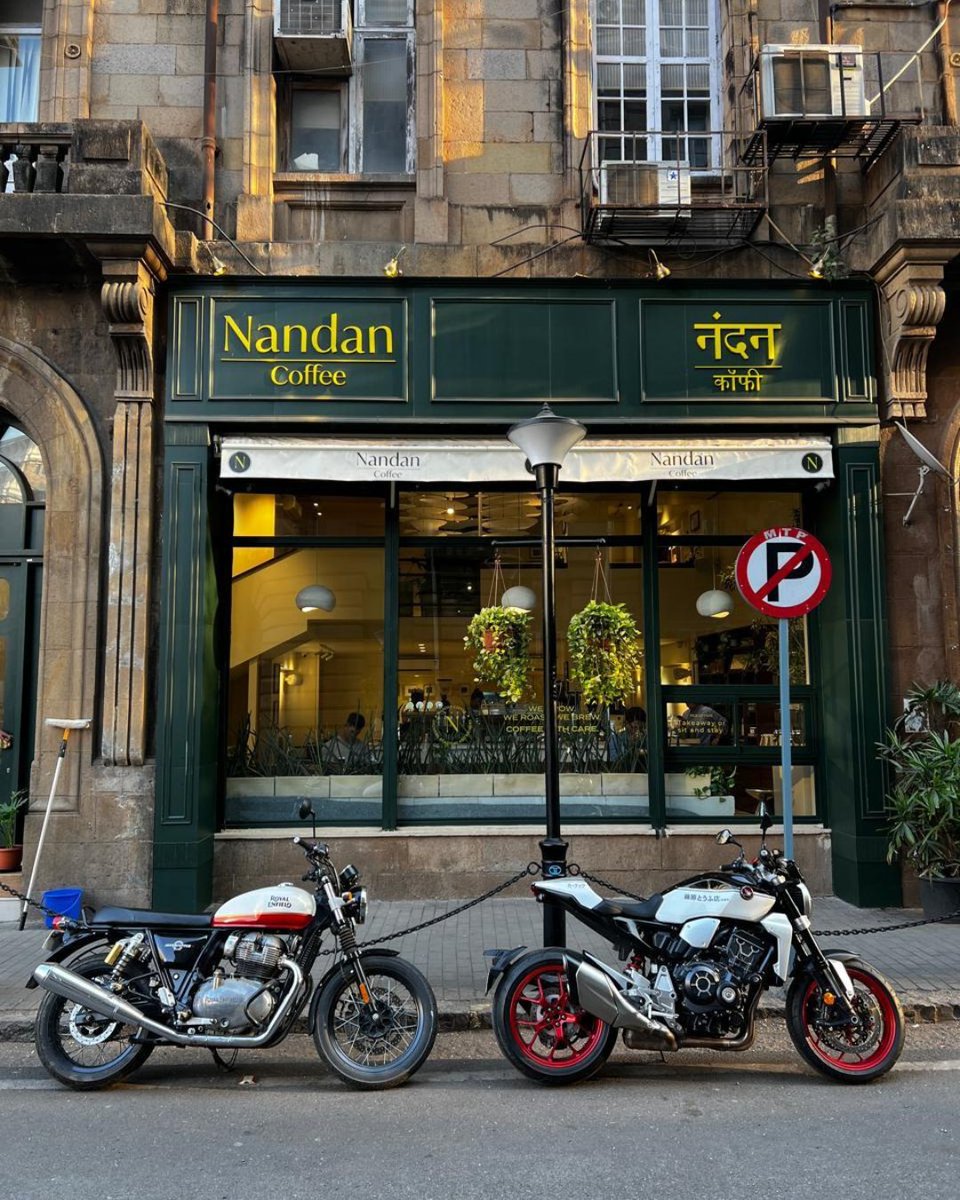 TeamBHPforum's tweet image. I have spent almost a year and a half with this bike and clocked around 5k most of which are done in and around Mumbai. Also most of the views will be in comparison to my previous superbike – the Triumph Street Triple 675.
.
Full report⬇️
team-bhp.com/forum/superbik…