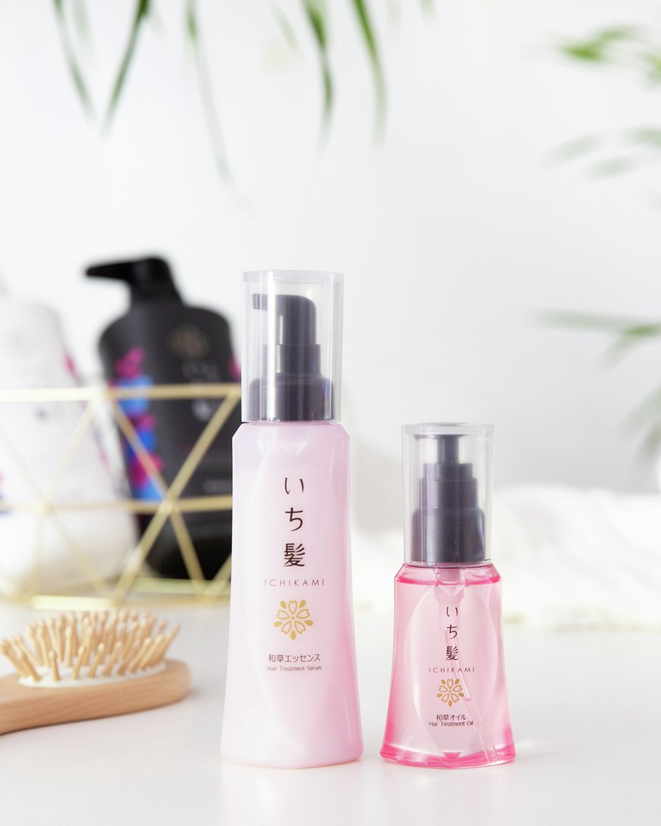 〖ダブル使いで🫧念入りケア🫧〗

冷房や紫外線で髪がダメージを受けやすい夏は、
アウトバストリートメント2品で念入りケアがおすすめ✨

ドライヤー前に #和草エッセンス でダメージ補修
ドライヤー後に #和草オイル でパサつく毛先をケア💡

どちらもサラッとしているから暑い時期にもピッタリ🫧