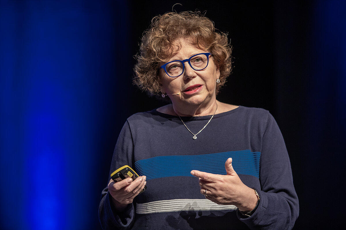 At #PASC25, Elisa Molinari shared how community materials science codes boost scientific progress and energy efficiency. In this interview, she explains why energy-aware coding matters—and how ML + predictive simulations are changing the game: cscs.ch/science/comput…