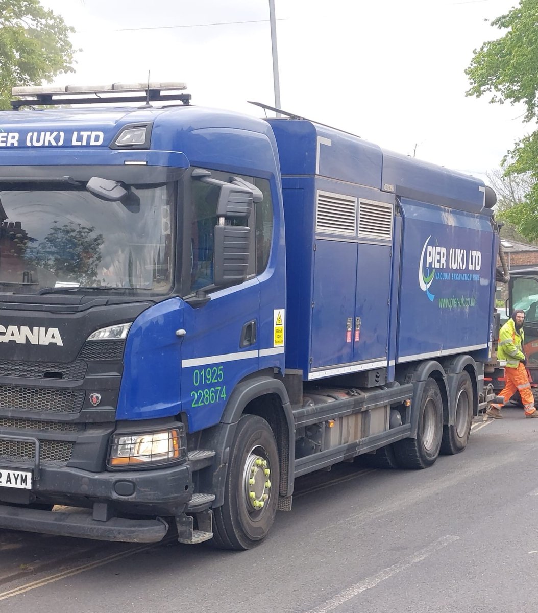 Pier (UK) Ltd is on-site in Humber, expertly excavating around existing services to enable a new electric connection  -  combining precision, safety, and industry-leading expertise. 
Contact us today: 
📞 01925 228674 | 📧 sales@pier-uk.co.uk | 🌐 pier-uk.co.uk