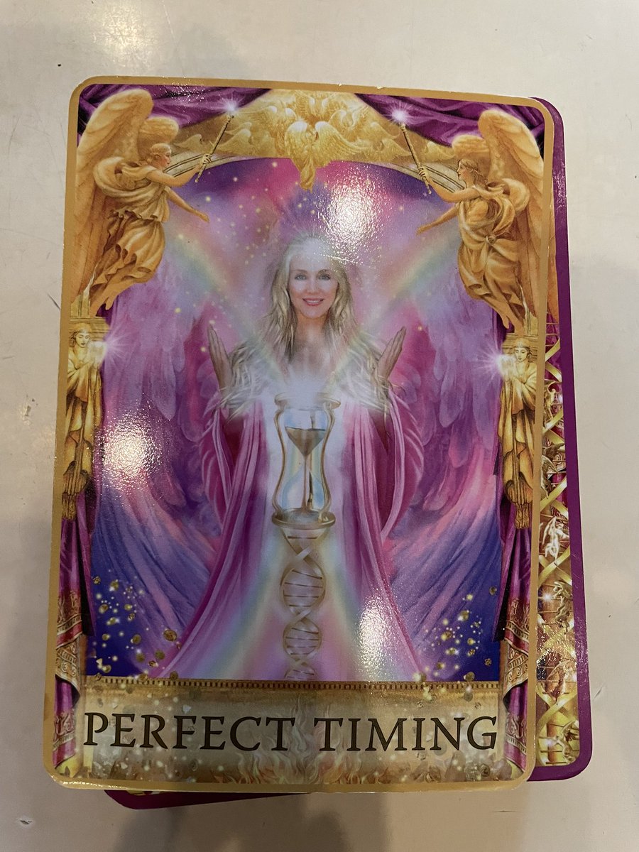 4480YAMADA's tweet image. 明日のカード

今取り組んでいる事や追い求めて努力している事等が良き結果や方向に向かってゆく時だと言うカードです

心の中で不安があるかもしれませんが自信を持って突き進んで下さい😊

明日もあなたにとってキラキラニコニコな1日となります様に😊

#オラクルカード
#angelanswers