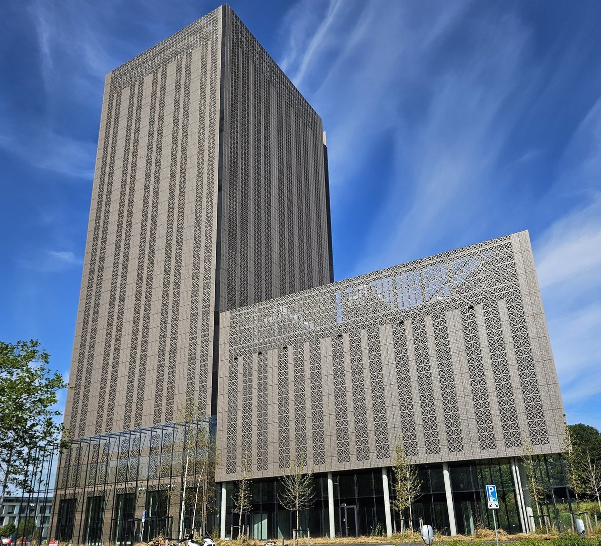 We have added <a href="/RETNnet/">RETN</a> IP-Transit in Amsterdam 🇳🇱
With this addition we increased our overall capacity for our Amsterdam locations and offer more diverse routing.
Looking for reliable and affordable IP-Transit? Reach out to us!