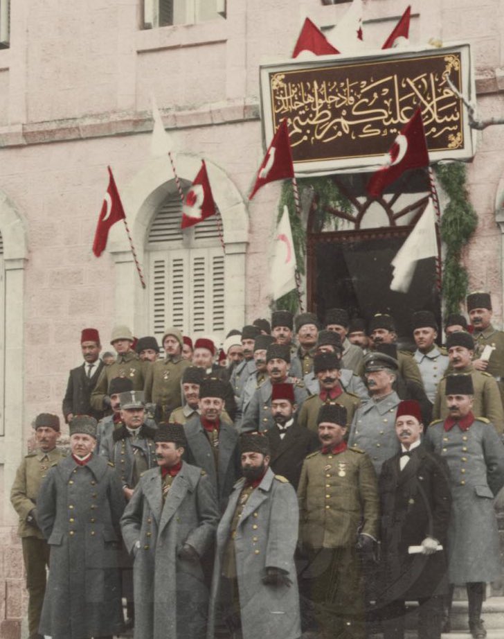 "Bizim tükenmeye hakkımız yok."

- Enver Paşa