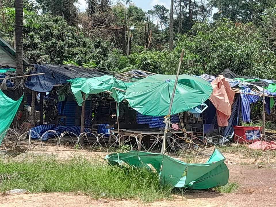 KimlangChin's tweet photo. BREAKING: At 11 a.m. Today, Thai Armed Forces, Accompanied by Heavy Machinery, Entered Anseh Area and Other Locations within Cambodia’s Sovereign Territory: Defence Spokesperson

RESPECT CEASEFIRE AGREEMENT 
 #CambodiaNeedPeace https://t.co/6pDH4tmXUV