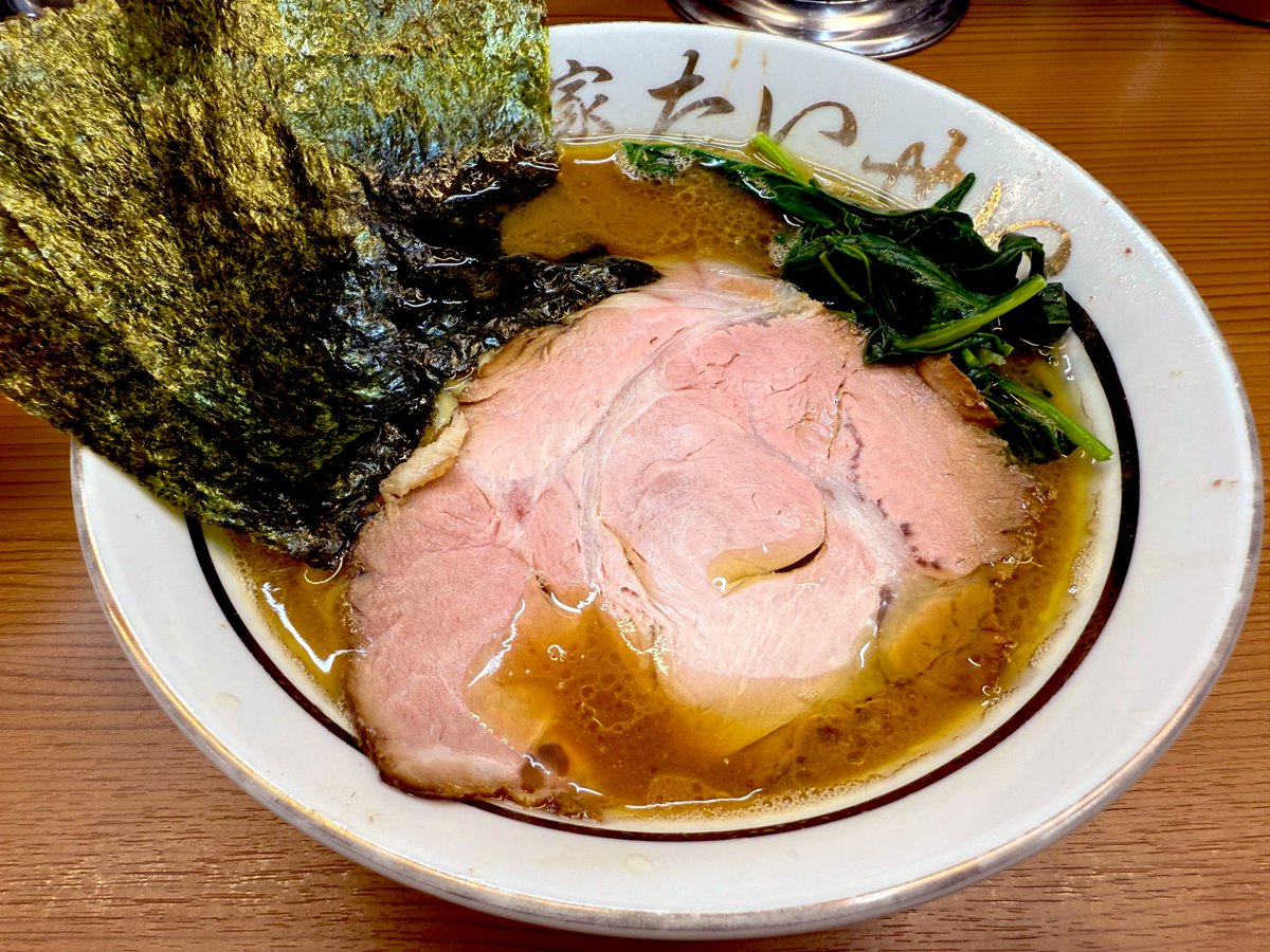 麺家たいせい 中野坂上
ラーメン自体が久しぶりで美味しすぎて少し涙が出ました