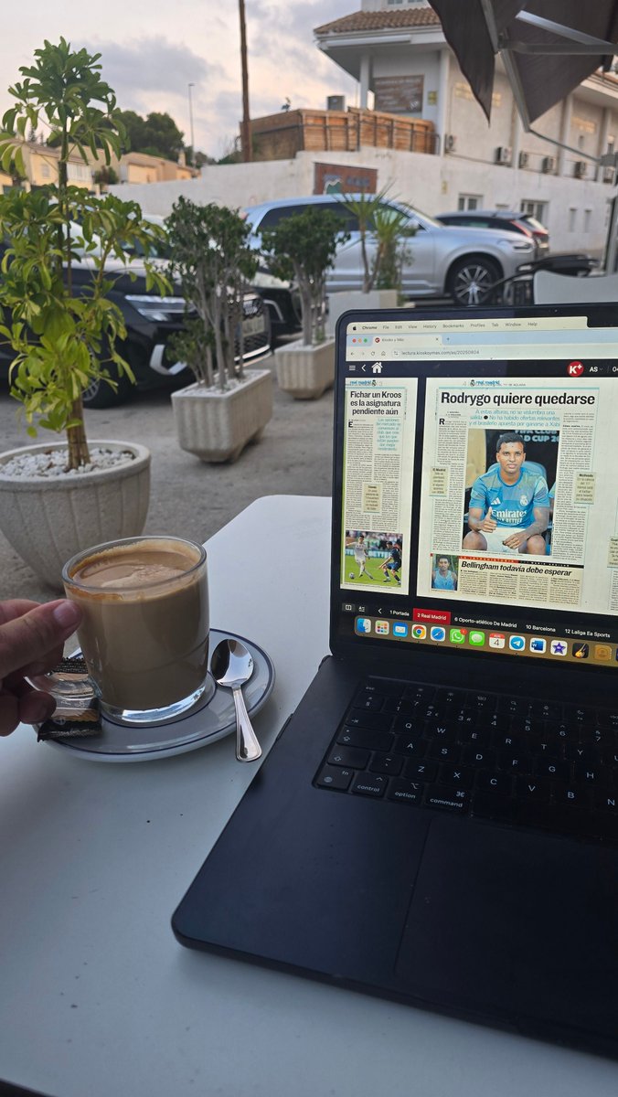 After a fabulous weekend, it's now back to the office ☕👨🏻‍💻📰