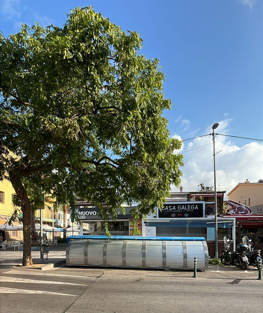 Bicibox_AMB (@bicibox_amb) on Twitter photo #Bicibox_AMB continua creixent:
L' <a href="/AjCastelldefels/">Ajuntament de Castelldefels</a> i <a href="/Mobilitat_AMB/">Mobilitat AMB</a> han decidit ampliar el nombre d'aparcaments de l'estació 123 Avinguda Banys de 7 places a 14 places (Passeig Marítim - Avda dels Banys)
#CastelldefelsPlatja
<a href="/bicicletaAMB/">Bicicleta AMB</a> <a href="/RedCiudadesBici/">RedBici 🚲</a> <a href="/MovementBcn/">Movement Barcelona</a> #Bicibox_AMB continua creixent:
L' <a href="/AjCastelldefels/">Ajuntament de Castelldefels</a> i <a href="/Mobilitat_AMB/">Mobilitat AMB</a> han decidit ampliar el nombre d'aparcaments de l'estació 123 Avinguda Banys de 7 places a 14 places (Passeig Marítim - Avda dels Banys)
#CastelldefelsPlatja
<a href="/bicicletaAMB/">Bicicleta AMB</a> <a href="/RedCiudadesBici/">RedBici 🚲</a> <a href="/MovementBcn/">Movement Barcelona</a>