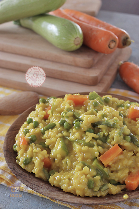 IL RISOTTO VERDURE E ZAFFERANO o come lo chiama mia figlia “riso giallo e multicolore” è davvero semplicissimo, cremoso e buonissimo e potete usare tutte le verdure che volete e dare fondo al cassetto del frigo 

RICETTA:
blog.giallozafferano.it/allacciateilgr…

#allacciateilgrembiule