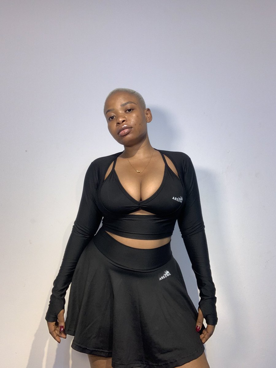 I got so many good reviews on this particular set from my customers…
Available on preorder 🛍️💯
Size 6-20
🏷️ 18000
Note: other colours are also available.
Dm to place order…