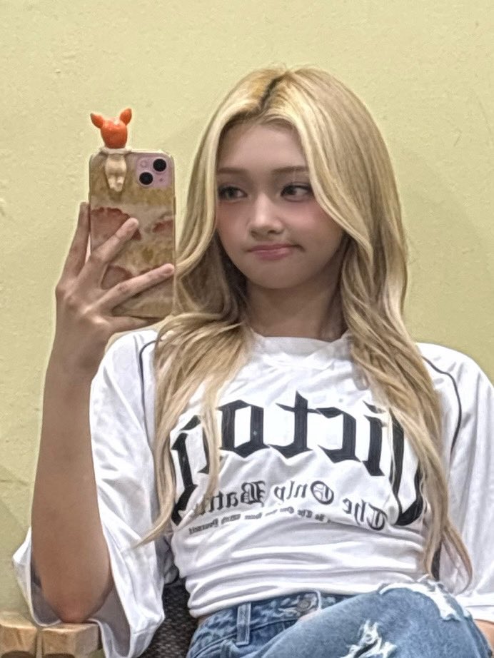 gehleesource's tweet photo. gehlee weverse dm update 💌

Hello :3 https://t.co/GTRyTUQz13