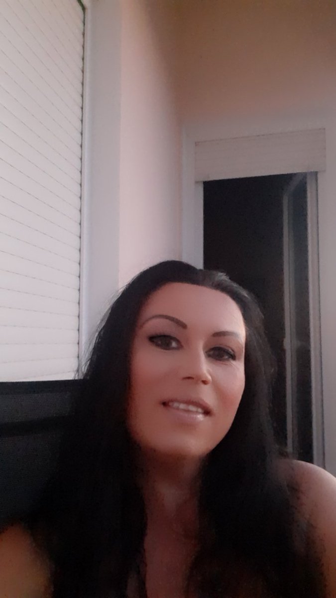 Ab dem 14.8 sind wieder Termine in #Ludwigsburg in der Fetish-Farm nach Absprache möglich 📲0179-2391566 
Und vom 18.8 bis 20.8 wieder Termine in #Nürnberg möglich 
#Windelfetisch #Fussfetisch #Rollenspiel #Bondage #Klinik