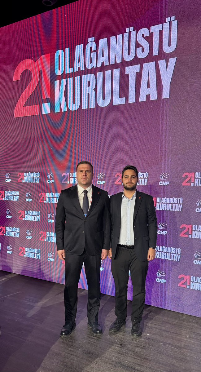 Biliyoruz, yolumuz uzun. 
Hissediyoruz, heyecanımız yüksek. 
Siz de görüyorsunuz Gençliğimiz Var! 

Çalık Başkan için Beylikdüzü’nden Mecidiyeköy’e her metrobüs durağında eylem yaparken de belediye önünden ilk yürüyüşü başlatırken de sen vardın. Başaracağız abim, şüphem yok.