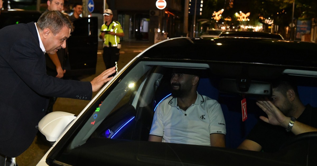 Ahin GÜNEŞ (@ahingunes) on Twitter photo Şanlıurfa’da Vali Şıldak’tan Gece Yarısı Denetimi: Şanlıurfa’da Vali Hasan Şıldak, Aile ve Sosyal Hizmetler’e bağlı birimlerle bazı hastanelerde gece denetimi yaptı. urfahaber.com/sanliurfada-va… #Şanlıurfa #ValiŞıldak #Denetim #GeceDenetimi #AileveSosyalHizmetler Şanlıurfa’da Vali Şıldak’tan Gece Yarısı Denetimi: Şanlıurfa’da Vali Hasan Şıldak, Aile ve Sosyal Hizmetler’e bağlı birimlerle bazı hastanelerde gece denetimi yaptı. urfahaber.com/sanliurfada-va… #Şanlıurfa #ValiŞıldak #Denetim #GeceDenetimi #AileveSosyalHizmetler
