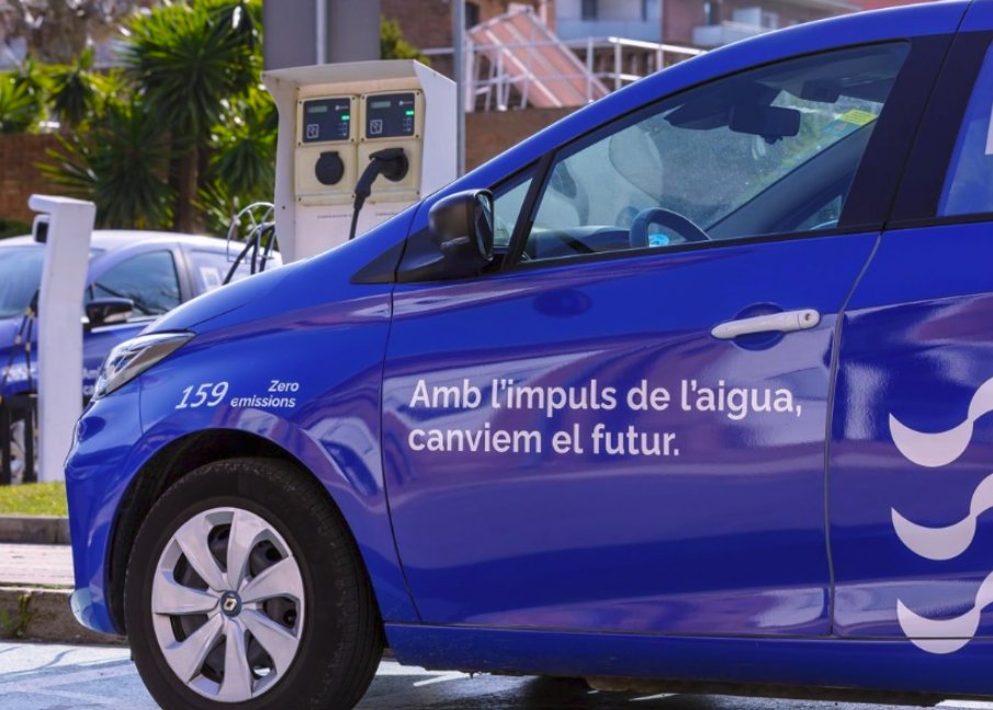 ♻️ El compromís d’Aigües de Barcelona amb la sostenibilitat i el medi ambient és real i mesurable.
💧 2024 en dades:
🔹 x3,5 més aigua regenerada que el 2020
🔹 97,28% de residus valoritzats
🔹 +179 vehicles elèctrics a la nostra flota
🔹 Energia solar duplicada