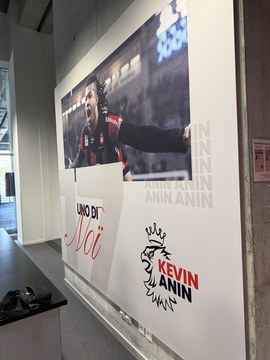 SolamenNissa's tweet photo. 📸 THREAD | Le nouvel habillage de l’@AllianzRiviera ! #OGCNice 

1 : L’entrée des joueurs https://t.co/yc8exIISSF