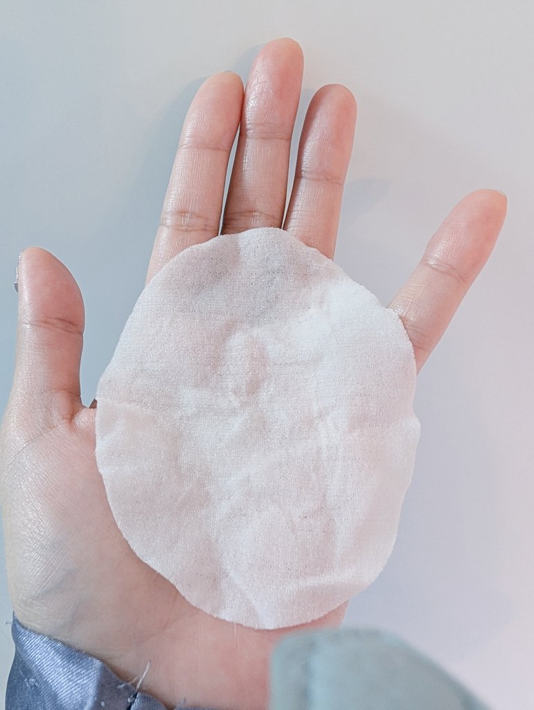 無印良品さまから8/6発売の「発酵導入エッセンスパッド」いただきました！ふきとり･導入･パックがこれひとつでできるってズボラ大歓喜。手を抜いたとは思えないモチぷる肌でマジでばびるぞ？丁寧にしたい日は導入美容液➡︎コレ➡︎化粧水ってしてみたら正直無敵感。かかってこいよ負ける気しねえ