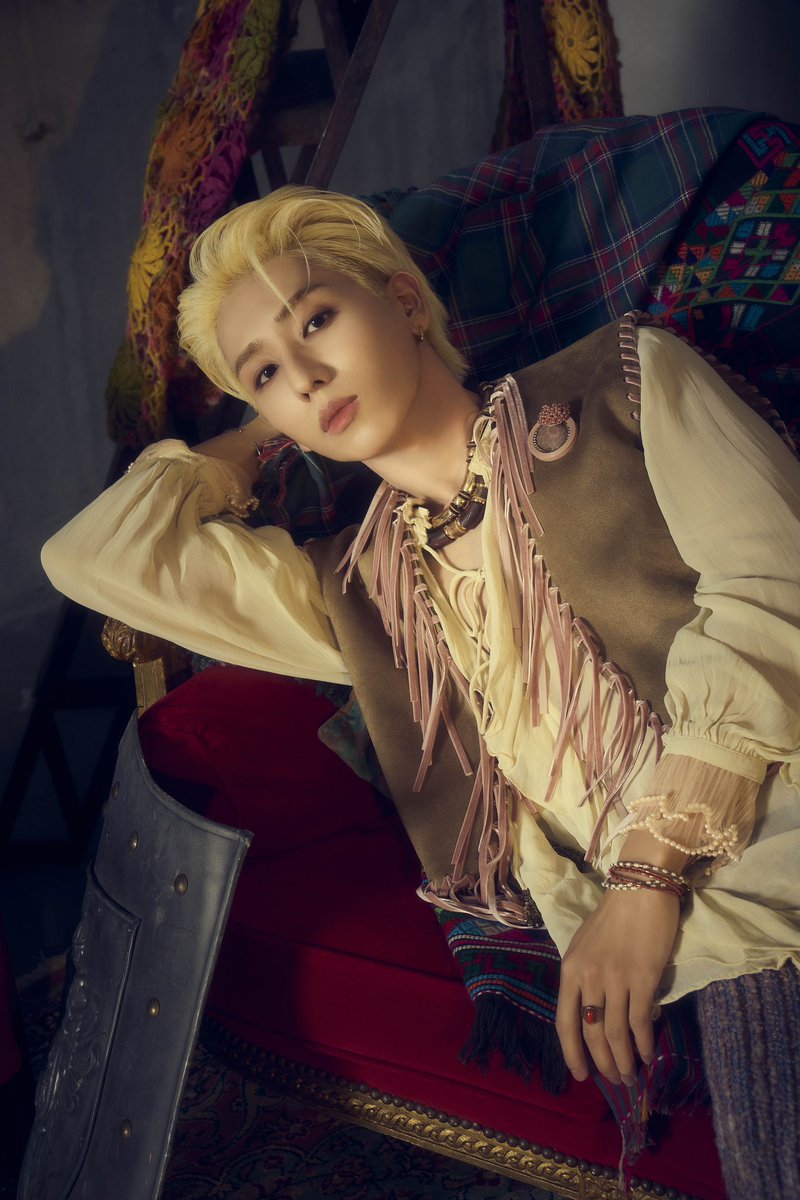 ᛭ ᛭ ᛭ ᛭  👑  ᛭ ᛭ ᛭ ᛭ 
　　11th single
     BLACKCROWN 
 2025.10.01 Release
᛭ ᛭ ᛭ ᛭ ᛭ ᛭ ᛭ ᛭ ᛭ ᛭ ᛭

    ♚ Artist Photo ♚
            -sub-
     <a href="/shuta_urano/">浦野秀太</a> 

#OWV 
#浦野秀太 #UranoShuta
#OWV_BLACKCROWN