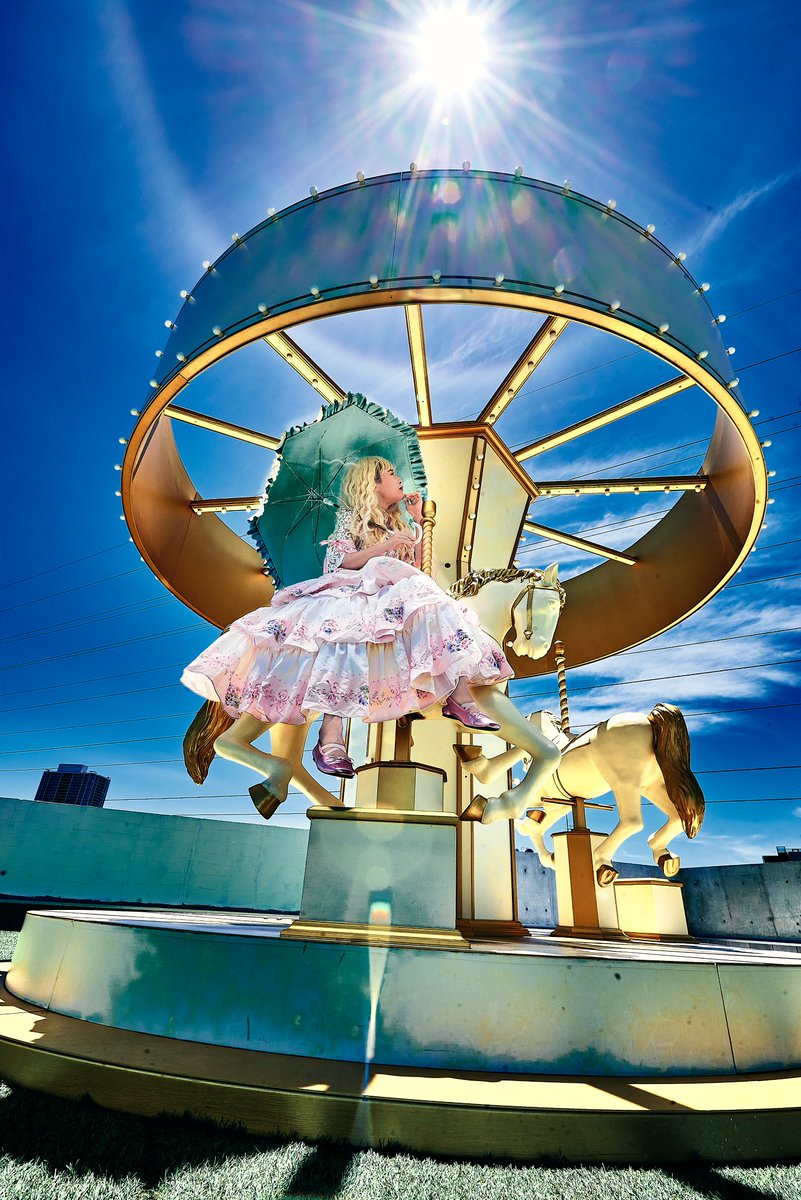 healingatime's tweet image. 屋上のメリーゴーランド♪  

モデル 七瀬まりあ さん

@maria212124257 

回って廻って世界と交信してそう♪

#merry-go-round
#carousel
#galloper
#jumper
#roundabout
#horseabout
#メリーゴーランド　#メリーゴーラウンド
#写真好きな人とつながりたい