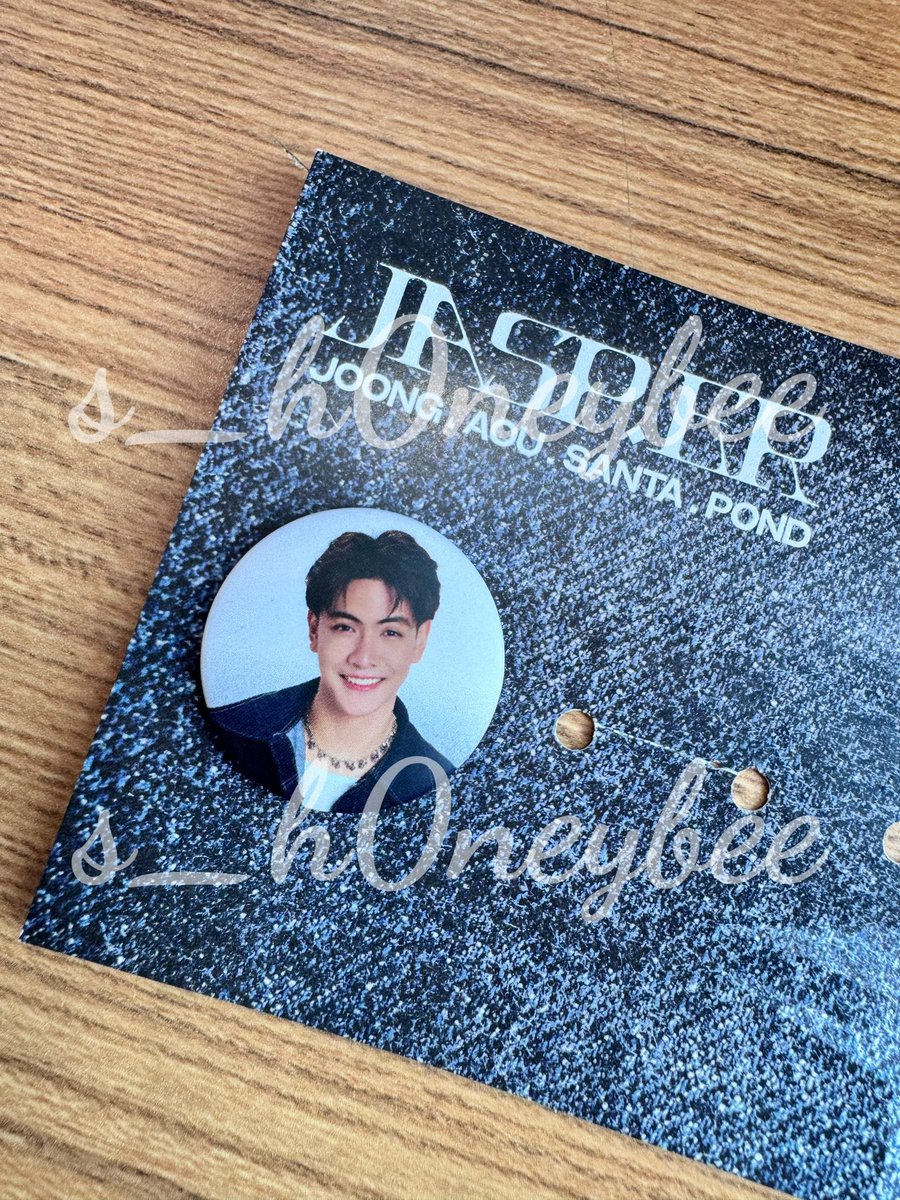 [WTS] 
- Collectable card JASP.ER Aou #aou_tnbknr
💳 ใบละ 180
- เข็มกลัด JASP.ER Joong #JoongArchen
🧷 อันละ 200 

📮ค่าส่ง 40

#ตลาดนัดjasper #ตลาดนัดgmmtv #ตลาดนัดอู๋บูม #ตลาดนัดจุงดัง