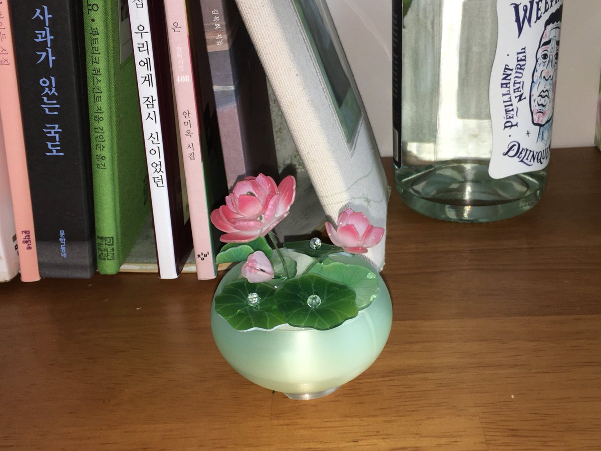 wooxyeon_'s tweet image. 비즈화분을 만들었어요 ..  아 귀여워