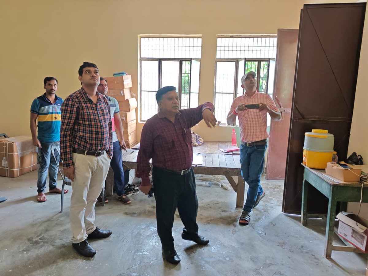 आज दिनांक 04.08.2025 को अधीक्षण अभियंता विद्युत वितरण मण्डल गौरीगंज के द्वारा उपकेंद्रों का औचक निरीक्षण किया गया।
<a href="/myogiadityanath/">Yogi Adityanath</a> <a href="/CMOfficeUP/">CM Office, GoUP</a> <a href="/MVVNLmd/">MVVNL</a> <a href="/UPPCLLKO/">UPPCL</a> <a href="/MVVNLHQ/">Madhyanchal Vidyut Vitran Nigam Limited</a> <a href="/mduppcl/">MDUPPCL</a> <a href="/ChiefAyodhya/">Chief Engineer Ayodhya zone</a> <a href="/aksharmaBharat/">A K Sharma</a> <a href="/ChairmanUppcl/">Chairman Uppcl</a> <a href="/DmAmethi/">DMAmethi</a> <a href="/CMOfficeUP/">CM Office, GoUP</a>