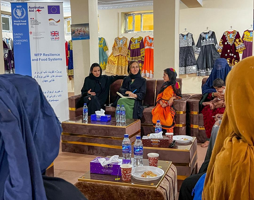 EUinAfghanistan (@euinafghanistan) on Twitter photo Khost: Led by <a href="/EUCdAtoAFG/">Veronika Boskovic Pohar</a>, the #EU team met with beneficiaries of 🇪🇺-funded <a href="/WFP_Afghanistan/">WFP in Afghanistan</a> projects in Khost.
They saw firsthand the impact of EU support-from vocational training & small enterprises #women to the launch of climate-smart irrigation systems.
We build #resilience. Khost: Led by <a href="/EUCdAtoAFG/">Veronika Boskovic Pohar</a>, the #EU team met with beneficiaries of 🇪🇺-funded <a href="/WFP_Afghanistan/">WFP in Afghanistan</a> projects in Khost.
They saw firsthand the impact of EU support-from vocational training & small enterprises #women to the launch of climate-smart irrigation systems.
We build #resilience.