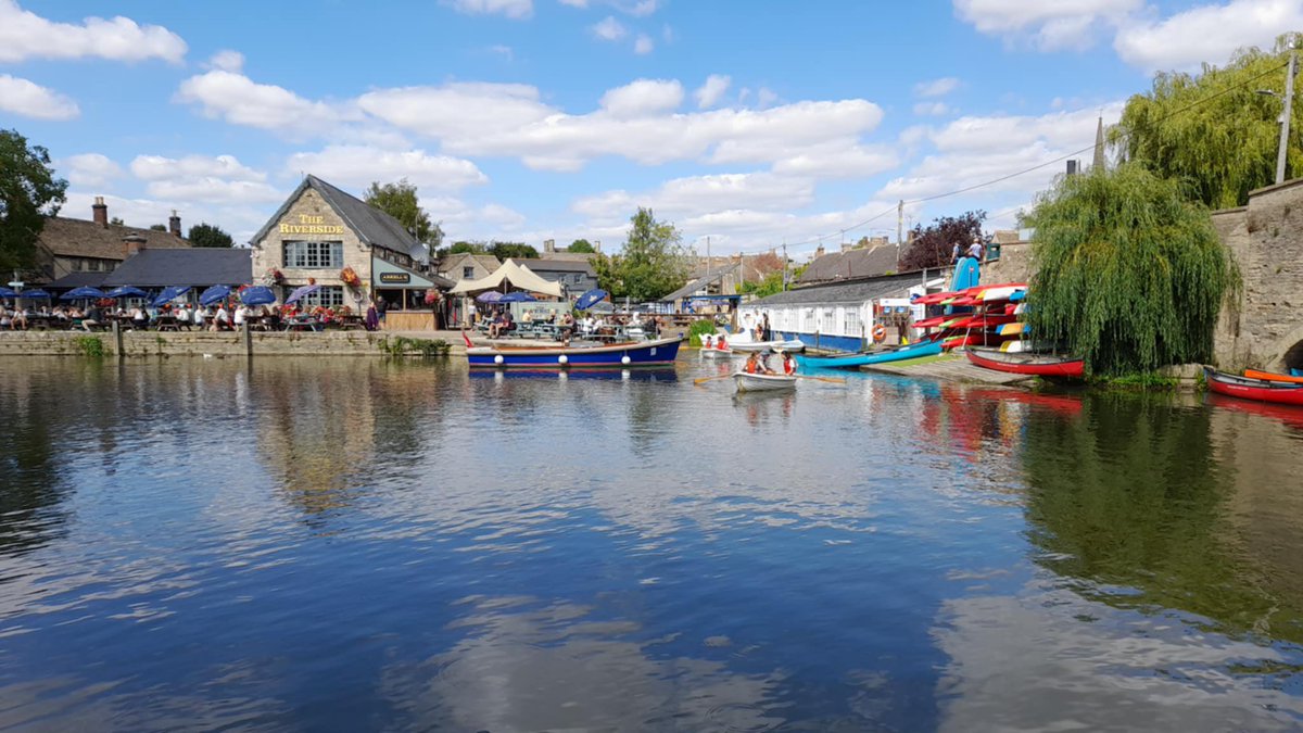 canoethethames's tweet image. We had the absolute pleasure of meeting steve.tatham yesterday after completing his journey from his home in Twickenham-Teddington to Lechlade in the beautiful historic wooden workboat Tough1 raising  vital funds for Pancreatic Cancer. 

fundraise.pancreaticcancer.org.uk/fundraisers/st…