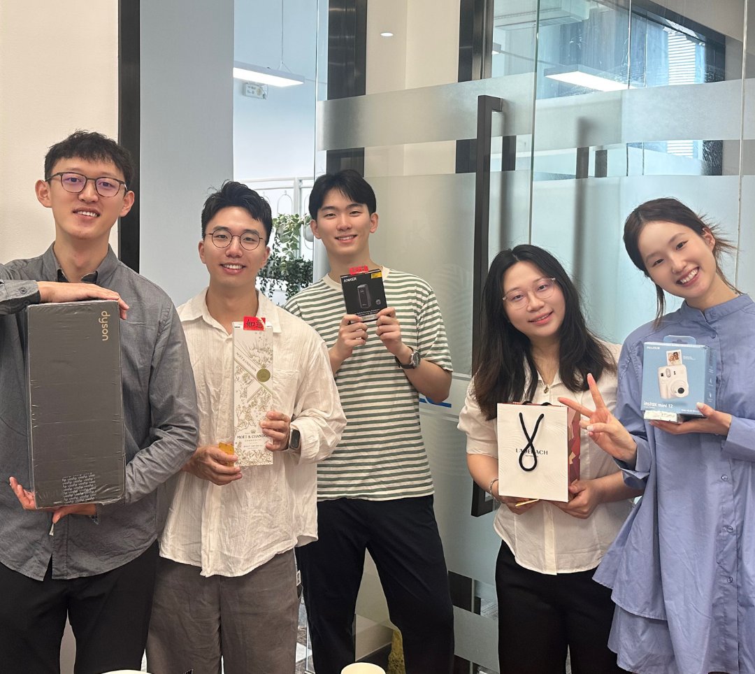 Have you seen our latest article celebrating the official launch of our new Asia office?  

Discover how this move strengthens our presence in Asia, and helps CCL to continue improving our worldwide service. Read the full article here: hubs.li/Q03B7H1W0