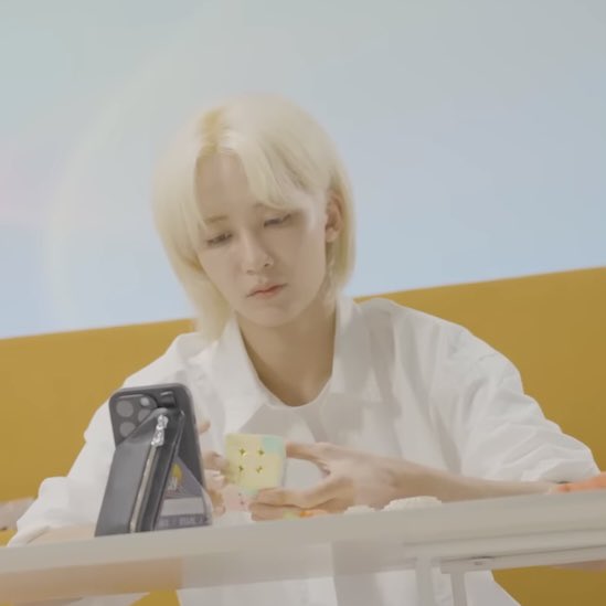 vivi tweet media