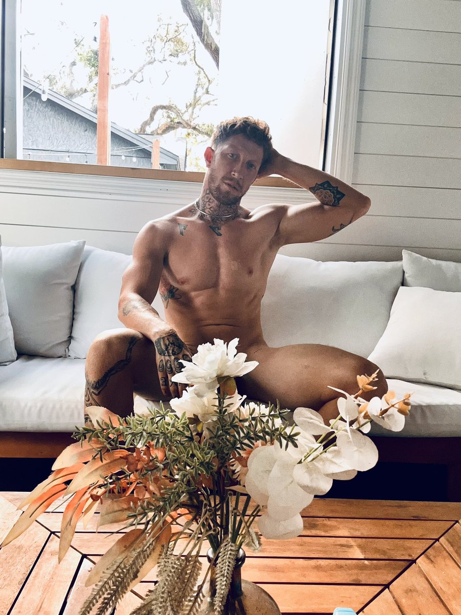 MavenSecretsXO's tweet photo. That time of the day… https://t.co/yAhsJqG9qf