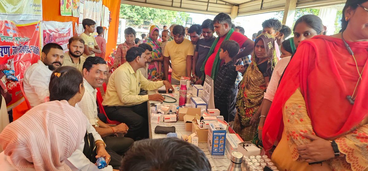 TB Mukt Bharat- Uttar Pradesh (@ntep_up) on Twitter photo बाराबंकी टीबी यूनिट रामनगर में स्वास्थ्य शिविर में आये हुए संदिग्ध क्षय रोगियो की टीबी स्क्रीनिंग गतिविधि की गई I <a href="/TbDivision/">Central TB Division | #TBMuktBharat</a> <a href="/khpt4change/">KHPT</a> <a href="/ntep_UP/">TB Mukt Bharat- Uttar Pradesh</a> <a href="/nhm_up/">NHM UP</a> बाराबंकी टीबी यूनिट रामनगर में स्वास्थ्य शिविर में आये हुए संदिग्ध क्षय रोगियो की टीबी स्क्रीनिंग गतिविधि की गई I <a href="/TbDivision/">Central TB Division | #TBMuktBharat</a> <a href="/khpt4change/">KHPT</a> <a href="/ntep_UP/">TB Mukt Bharat- Uttar Pradesh</a> <a href="/nhm_up/">NHM UP</a>