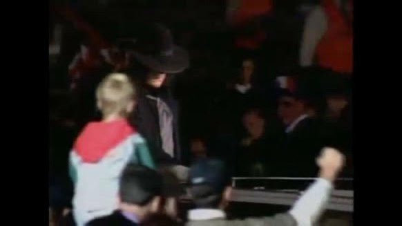 seeing a lot of #SummerSlam chat so dropping this photo of me and close personal freind <a href="/undertaker/">Undertaker</a> from back in 1992 at Wembley