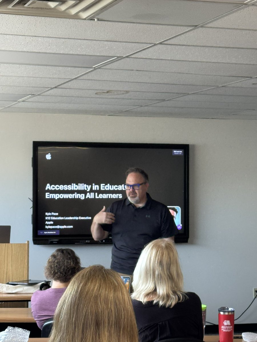 nhoneywell409's tweet image. @kylepace kicking off the 2025-26 Special Ed. Summit with accessibility to empower all learners! #WeAre409 #inclusion #accessibility @AtchisonPublic