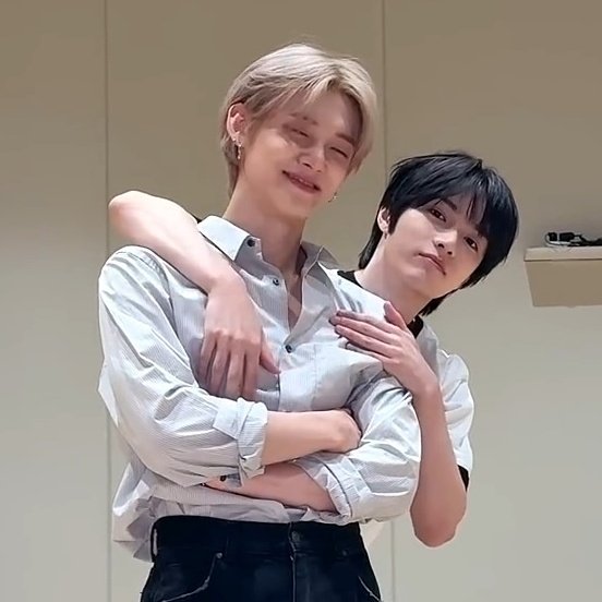 take my half (say yes)
beomjun oneshot au, 3.8k words
canon compliant, fluff, mutual pining, feelings realization, getting together

ao3: archiveofourown.org/works/68651841