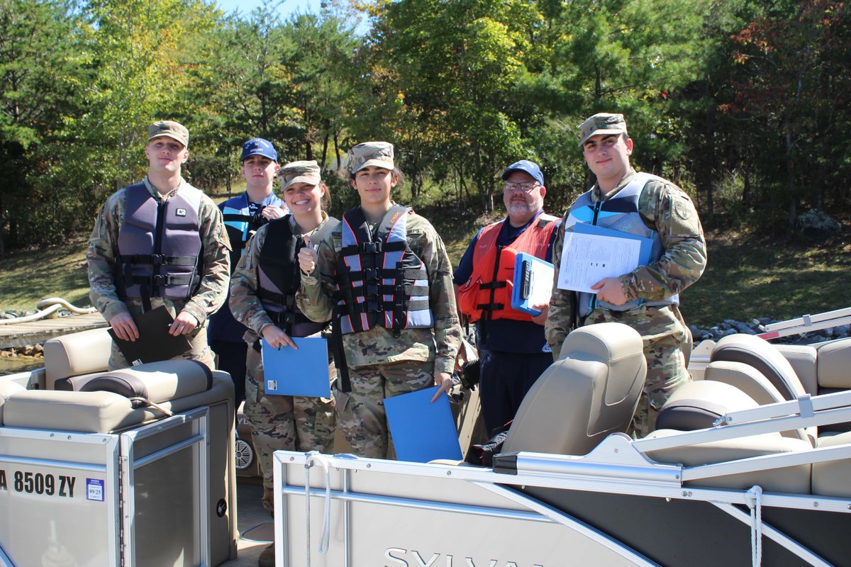 VMI1839's tweet image. Happy 235th Birthday to the United States Coast Guard!

Since 1790, the U.S. Coast Guard has stood the watch. VMI cadets in the Coast Guard Auxiliary University Program (AUP) are proud to follow in that tradition.

Semper Paratus!

#VMI #USCoastGuard #HappyBirthdayUSCG