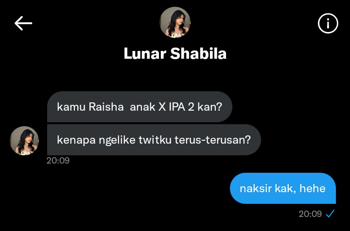 notelary's tweet photo. One day or Day One 

Lulu Raisha — Lurah One Tweet AU https://t.co/5x9AZTWm8O