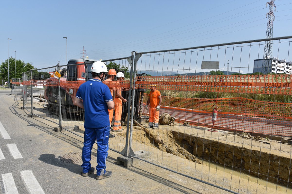 TernaSpA (@ternaspa) on Twitter photo #Puglia: autorizzato dal <a href="/MASE_IT/">Ministero Ambiente e Sicurezza Energetica</a> il progetto di Terna per la realizzazione di nuove linee elettriche a Ostuni, in provincia di Brindisi. L’intervento, per cui Terna investirà 44 milioni di euro, prevede la realizzazione di 22 chilometri di collegamenti, di cui circa 19 in cavo #Puglia: autorizzato dal <a href="/MASE_IT/">Ministero Ambiente e Sicurezza Energetica</a> il progetto di Terna per la realizzazione di nuove linee elettriche a Ostuni, in provincia di Brindisi. L’intervento, per cui Terna investirà 44 milioni di euro, prevede la realizzazione di 22 chilometri di collegamenti, di cui circa 19 in cavo