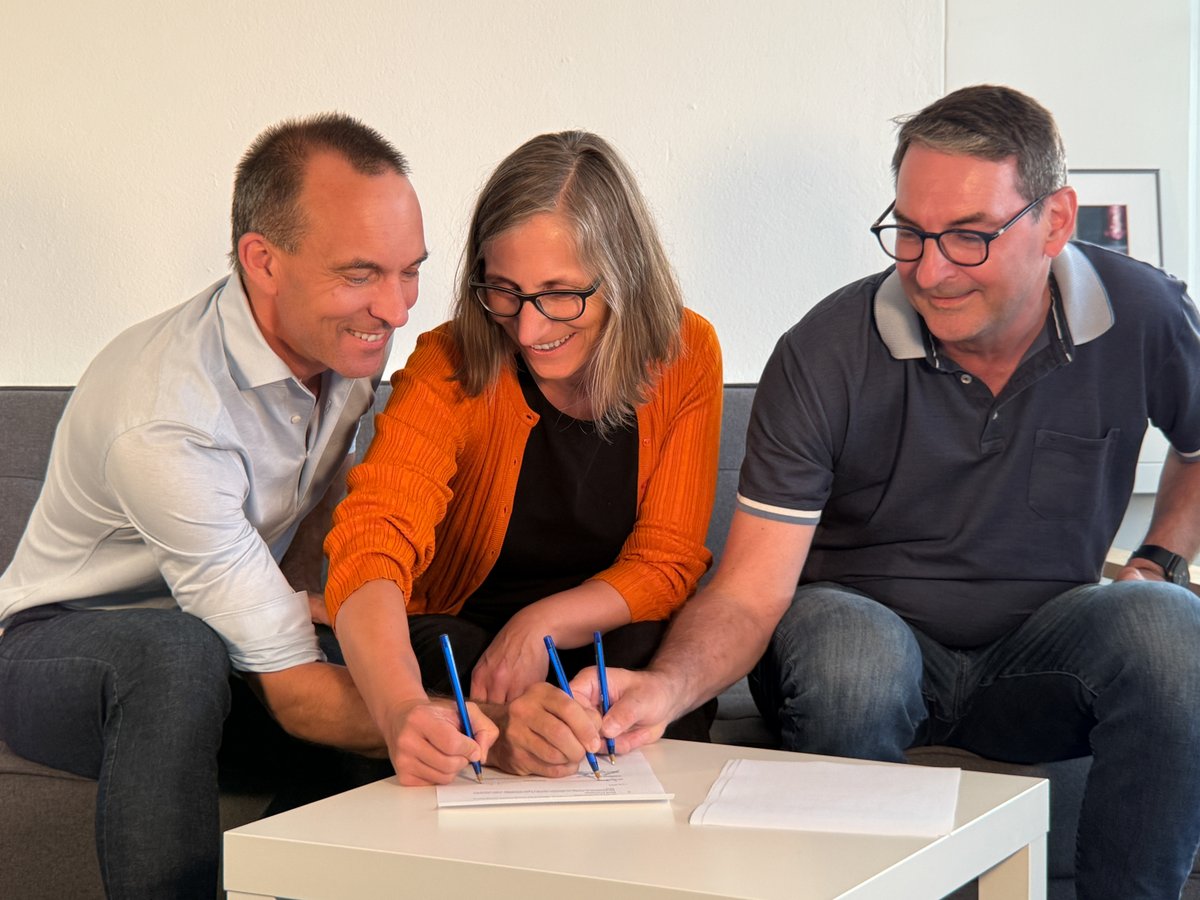 IPEmagazine's tweet image. IPE MAGAZINE - Critical Manufacturing acquires Convanit 
@CriticalMfg #acquisition #ManufacturingExecutionSystems
ipesearch.co.uk/Critical-Manuf…